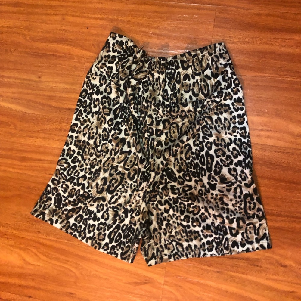 High waisted animal print shorts size 3x